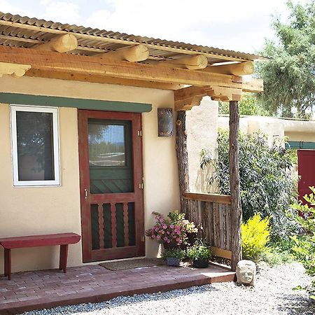 Casa Gallina - An Artisan Inn Taos Exterior photo
