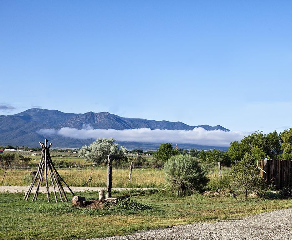 Casa Gallina - An Artisan Inn Taos Room photo