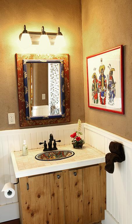 Casa Gallina - An Artisan Inn Taos Room photo