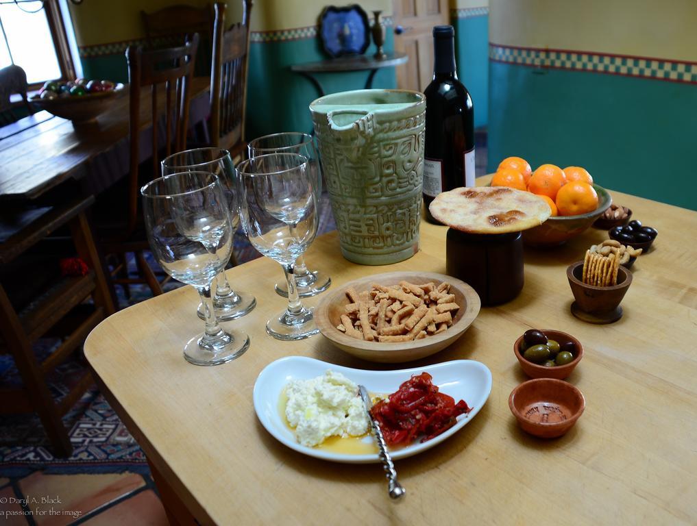 Casa Gallina - An Artisan Inn Taos Room photo